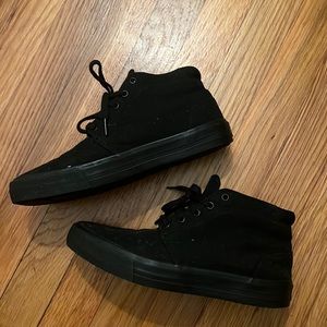 Women’s Non-Slip, Oil Resistant Shoes for Crews Size 8 US